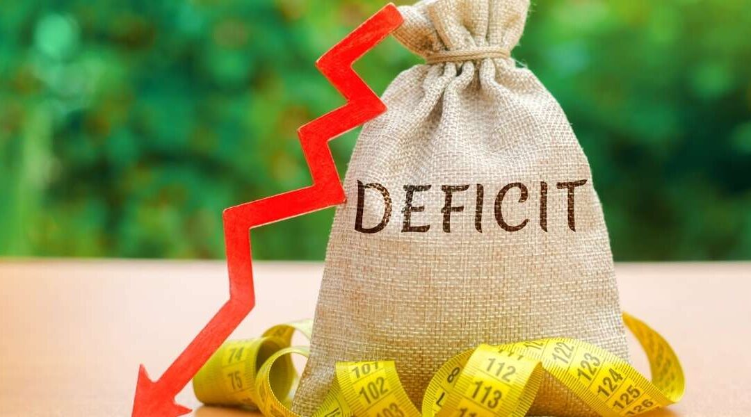 Déficit calorique calcul : quelles erreurs éviter pour ne pas freiner sa perte de poids ?