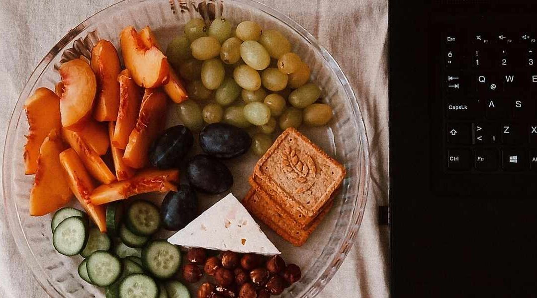 Bien manger au quotidien : quelles astuces simples pour améliorer son alimentation ?